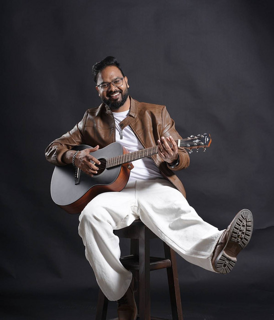 Dr Azad Singh