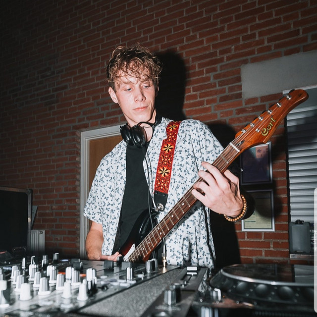 DANIEL | Spotify