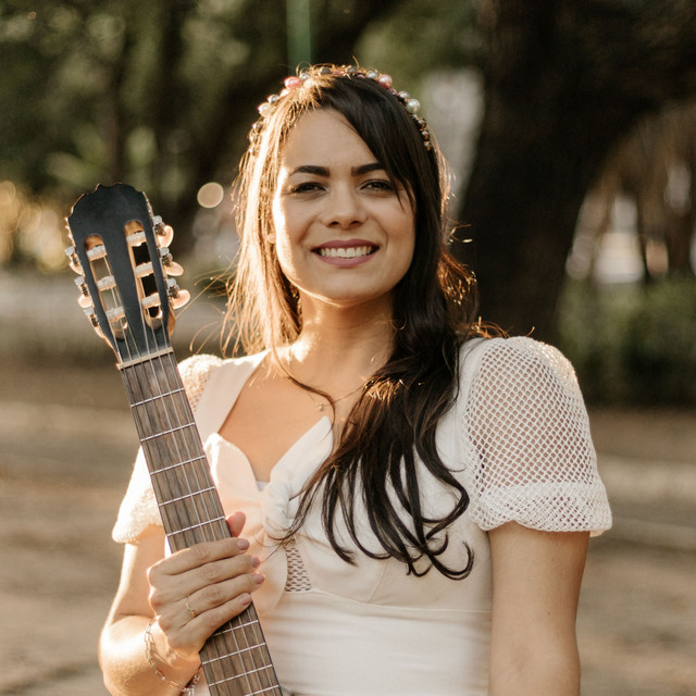 Ju Apolinário