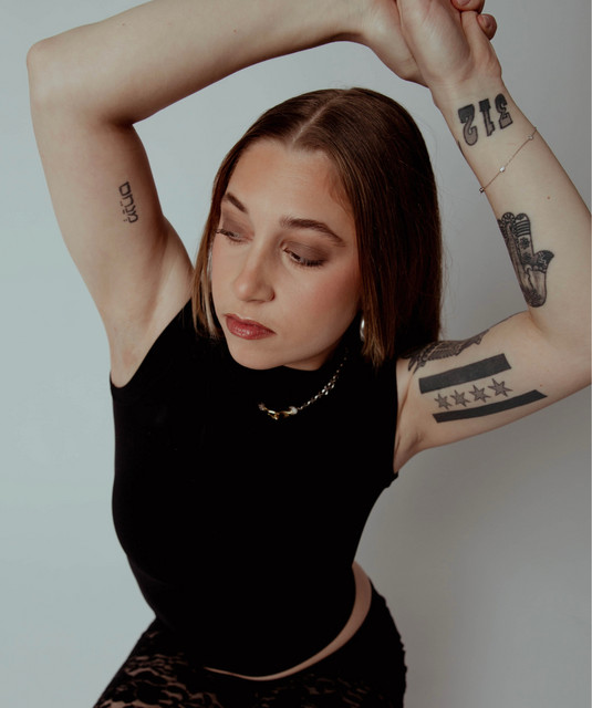 Sydny August