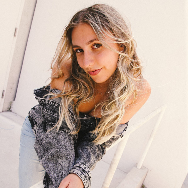 Maxine Louise