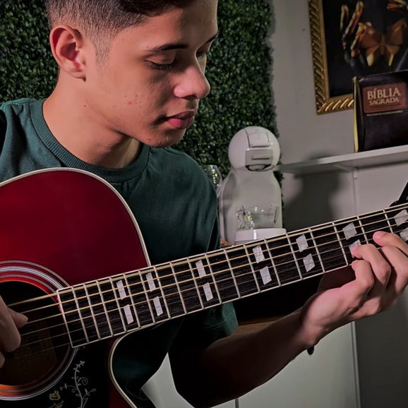 Victor fingerstyle