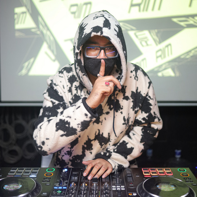 DJ Chainriser