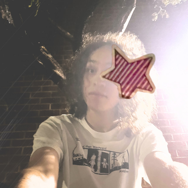 hailey's comet | Spotify
