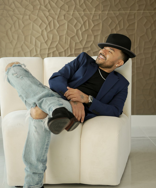 Frankie J image