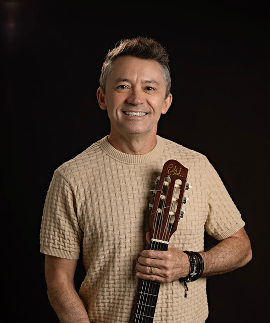 Roberto Cruz