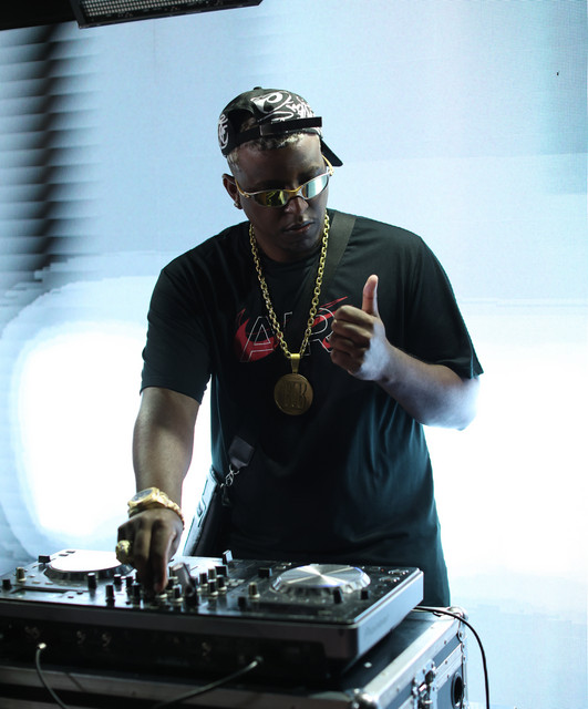 Dj Hb Smith