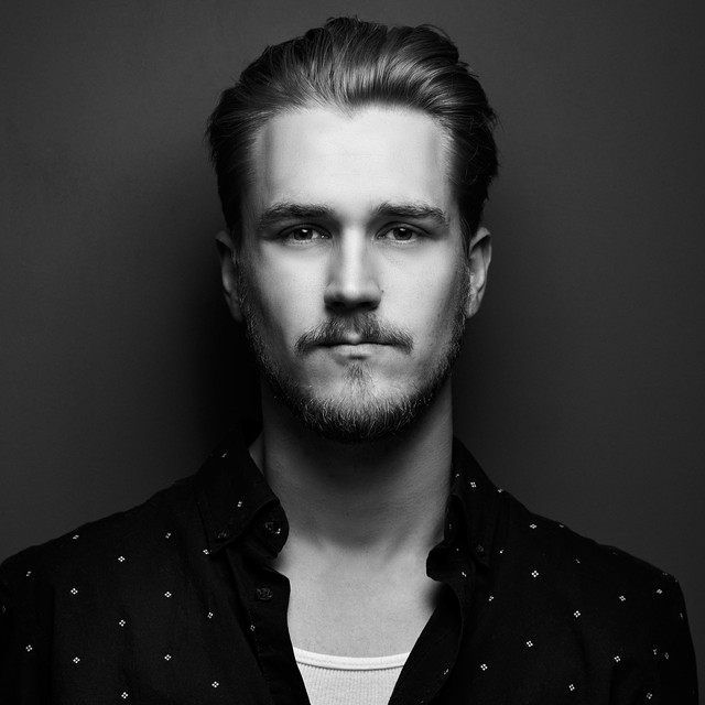 Van V | Spotify