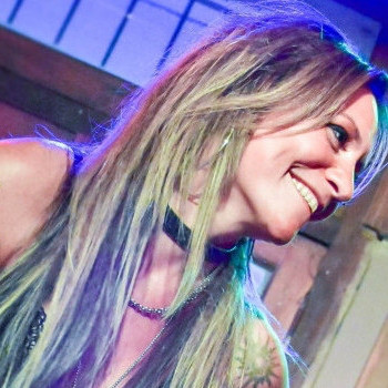 Desha | Spotify