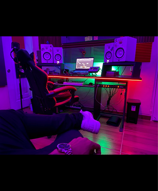 M Produciendo