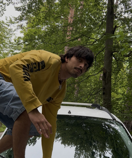 https://open.spotify.com/artist/45SM2vgs5NDtKpuMSDkCuO