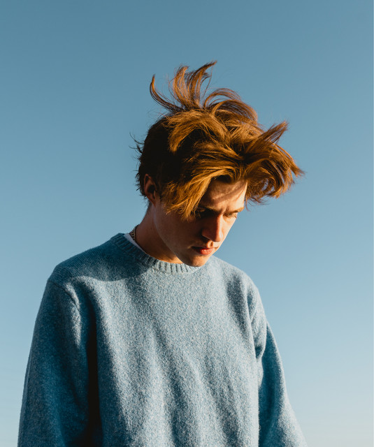 hollo: Songs list, genres, analysis and similar artists - Chosic