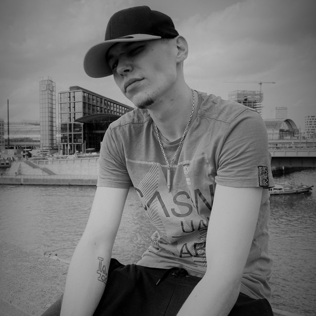 N.i.C | Spotify