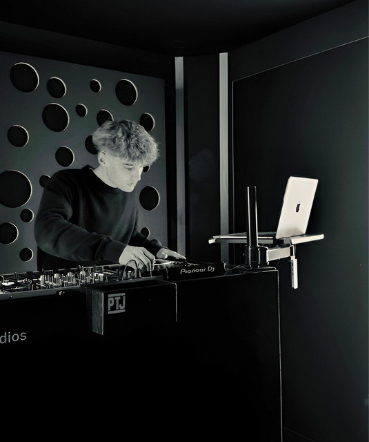 DJ LXB