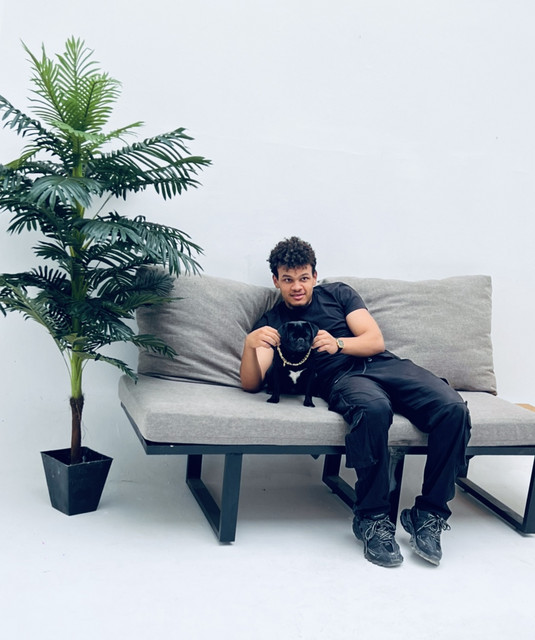 Essam | Spotify