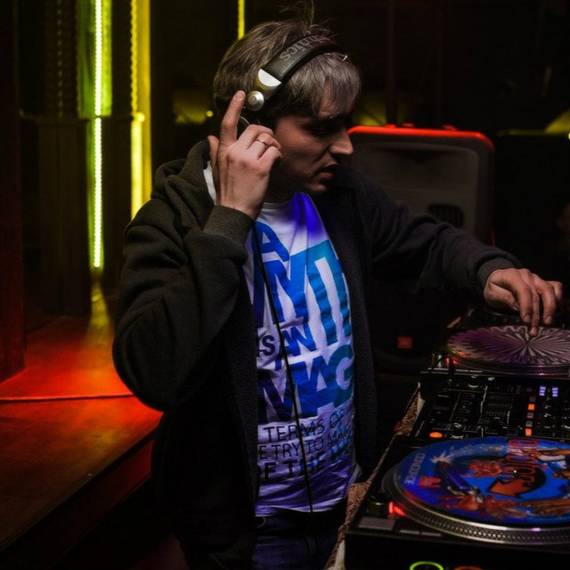 Dj Grom
