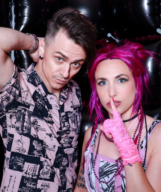 Icon For Hire band image