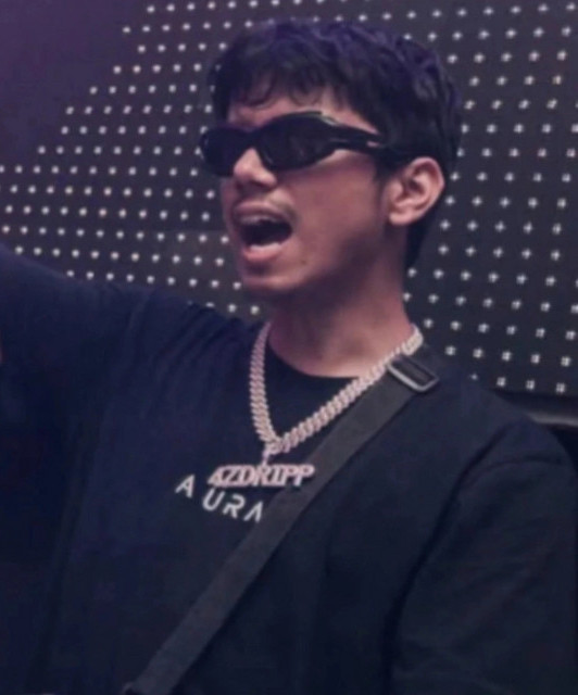 4z | Spotify