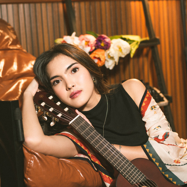 Nadia Dari
