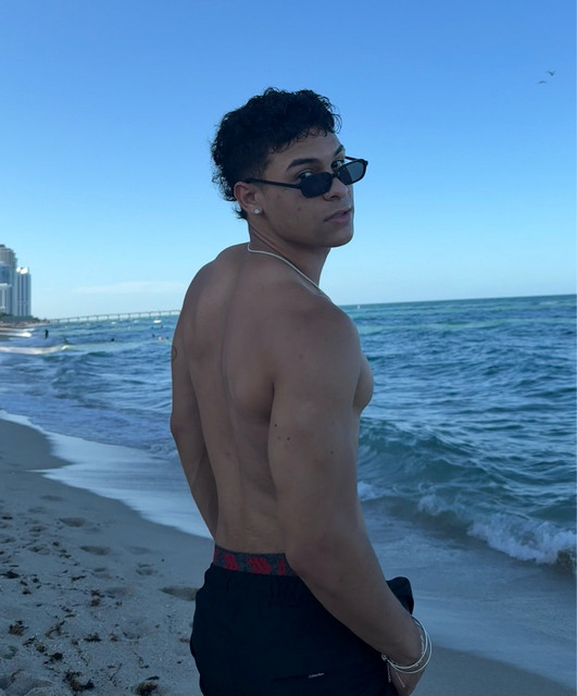 Johnny Castillo