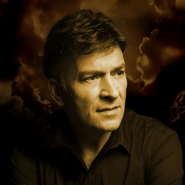 Tony Carreira image