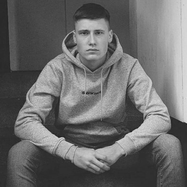 LEGIA | Spotify