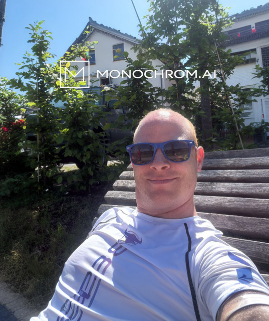 Monochrom.AI