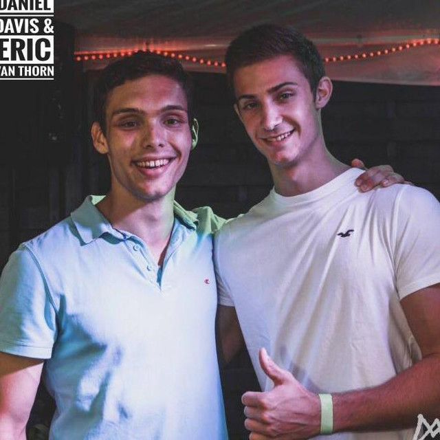Daniel Davis & Eric van Thorn