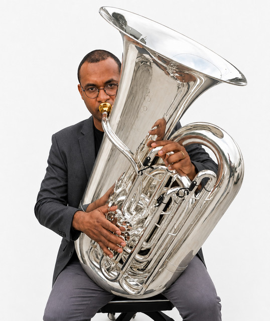 Anilton Tuba