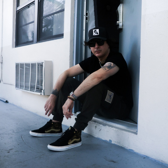Kevin Rudolf image