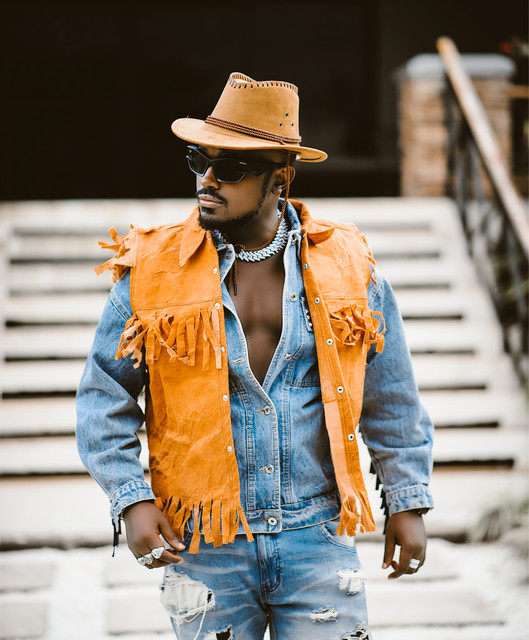 Ykee Benda image