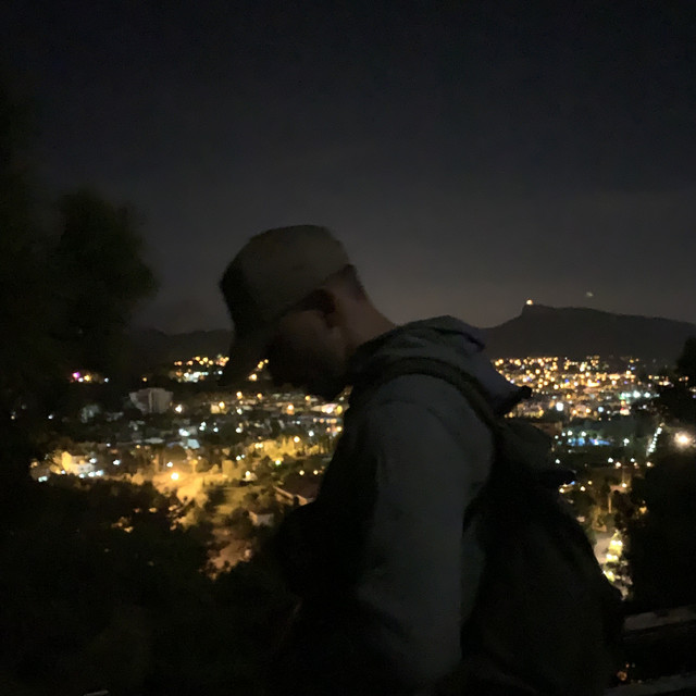 Впав на траву