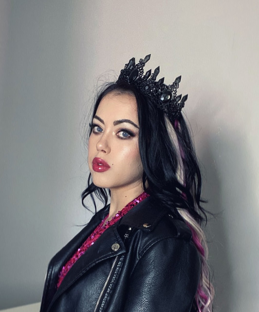 Kat DeLeone | Spotify
