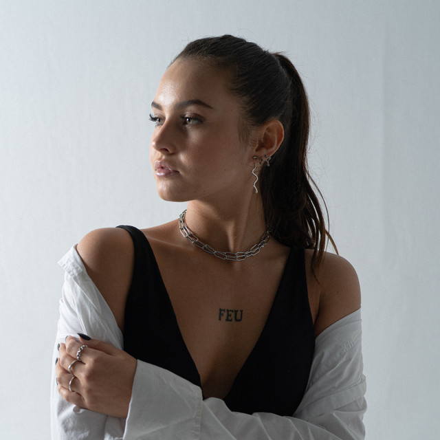 JADE: genres, songs, analysis and similar artists - Chosic