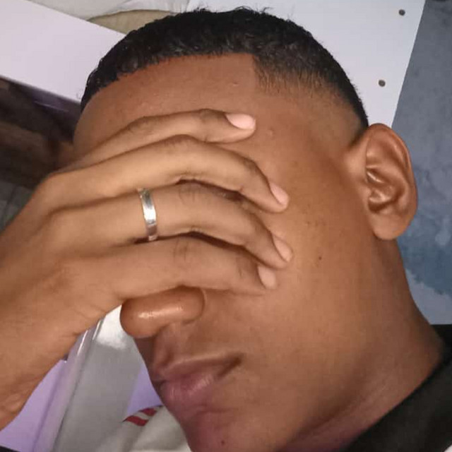 maike sad