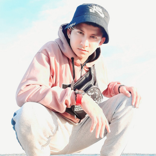 Thonny M