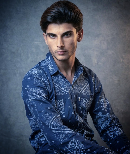 Deenu Khan