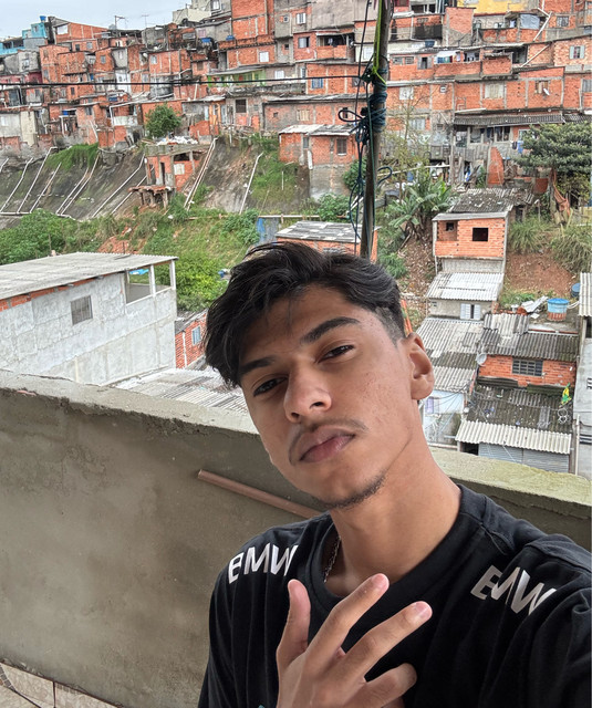 DJ CHRISL