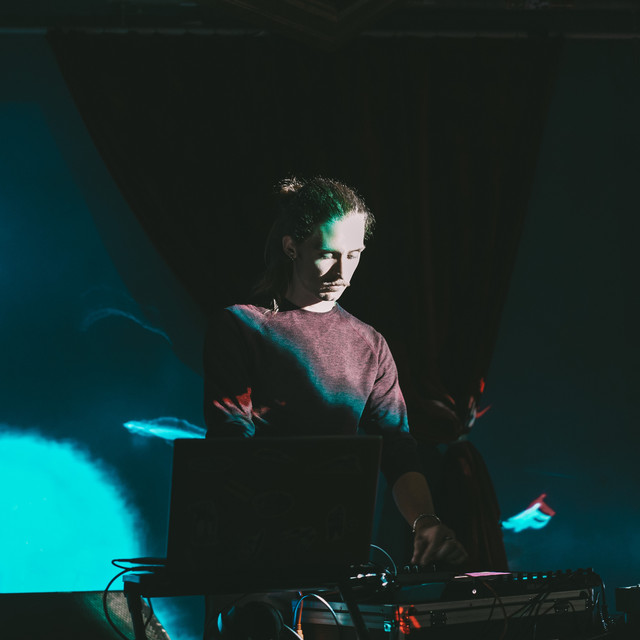Miles Lee