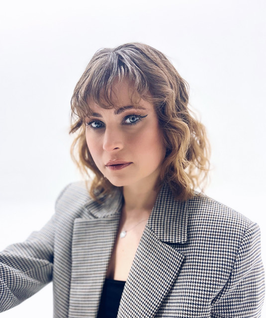 Çisil Egeli: genres, songs, analysis and similar artists - Chosic