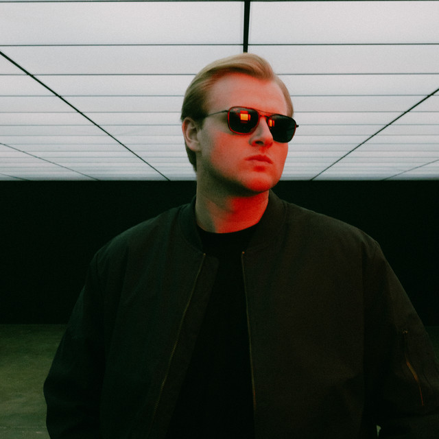 JOHNNY ROCKET | Spotify