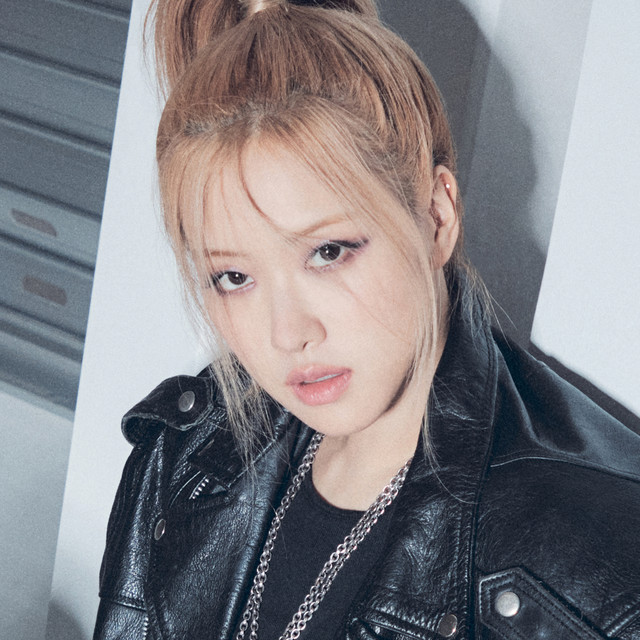 ROSÉ image