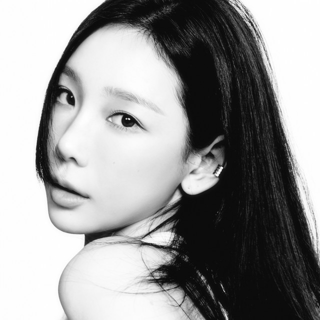 TAEYEON image