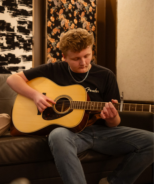 Finn Nichol
