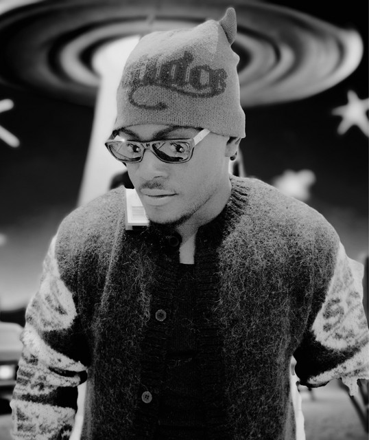 Tivon E.T