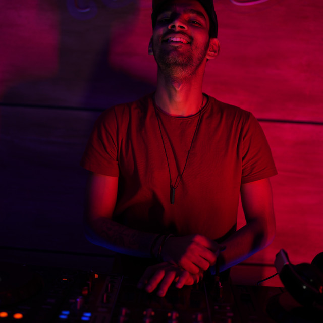 SAM GARRY | Spotify