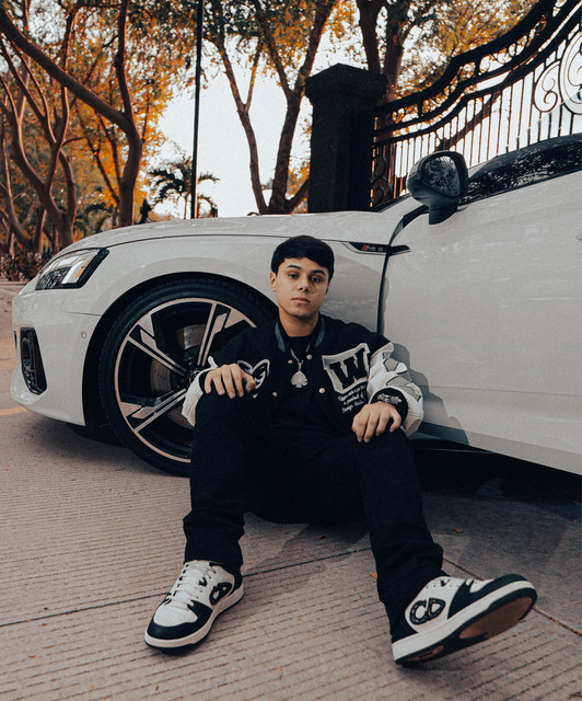 Carlos Manjarrez image