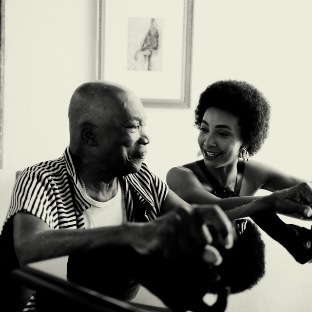 Esperanza Spalding image
