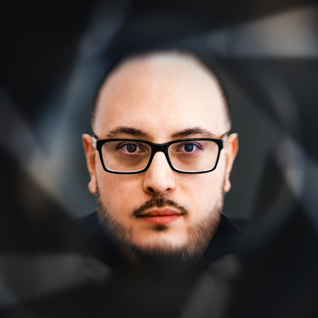 Adam Marcos