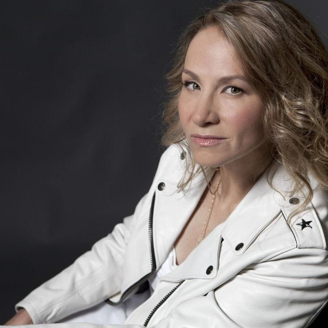 Joan Osborne image